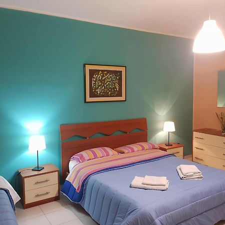 The Artists Bed & Breakfast Ачиреале Екстериор снимка