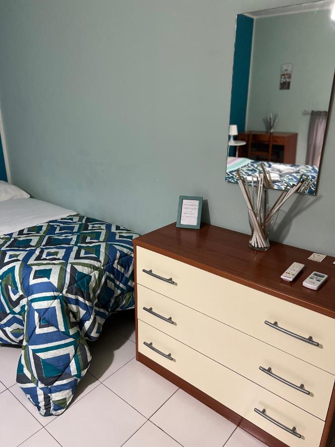 The Artists Bed & Breakfast Ачиреале Екстериор снимка