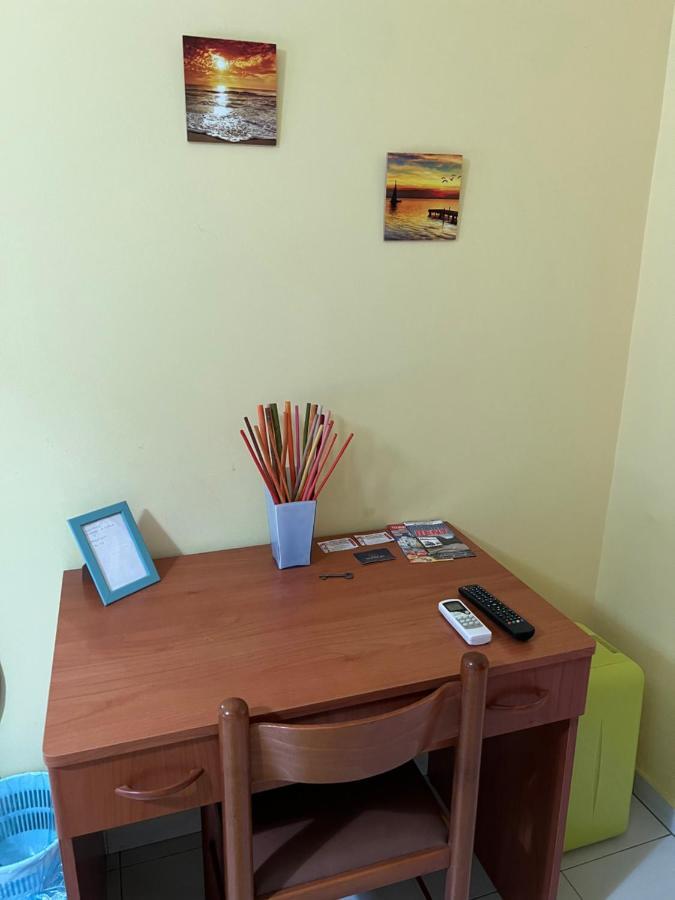 The Artists Bed & Breakfast Ачиреале Екстериор снимка