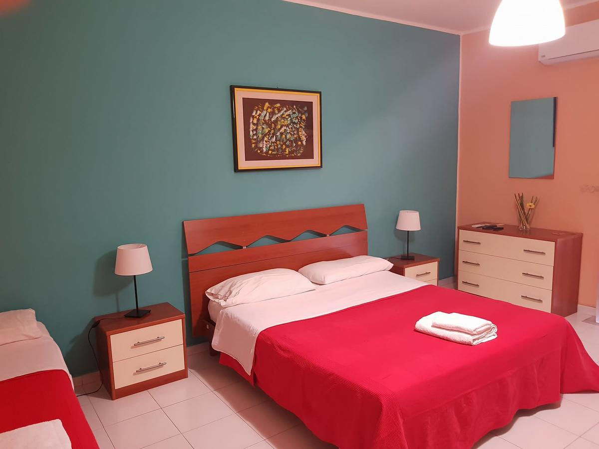 The Artists Bed & Breakfast Ачиреале Екстериор снимка
